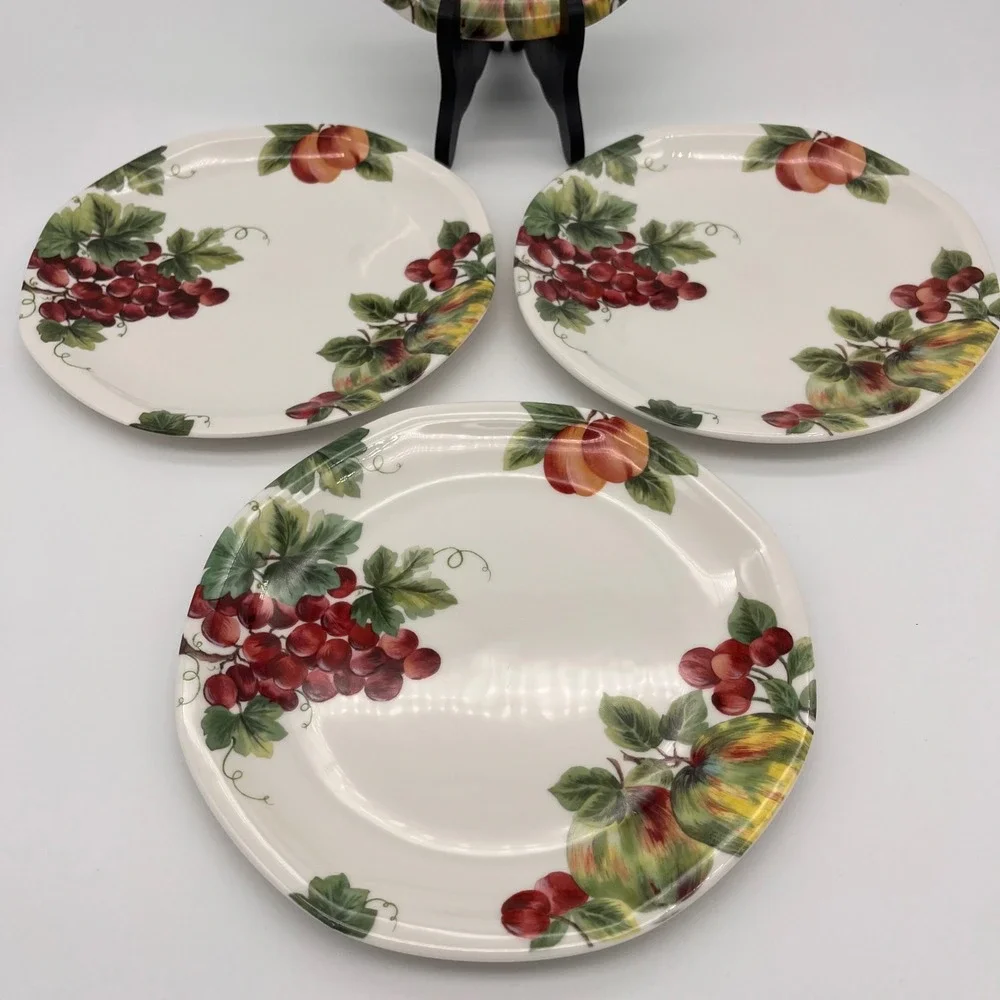 Royal Doulton Everyday Vintage Grape Salad Plates Set of 4 Fruit Fine China 8.25